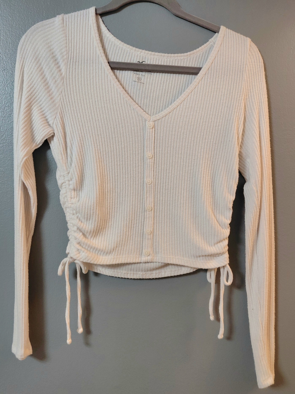 Hollister Cream Ribbed Button-Front Long Sleeve Top